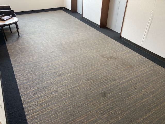 カーペットクリーニング