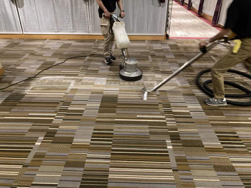 カーペットクリーニング