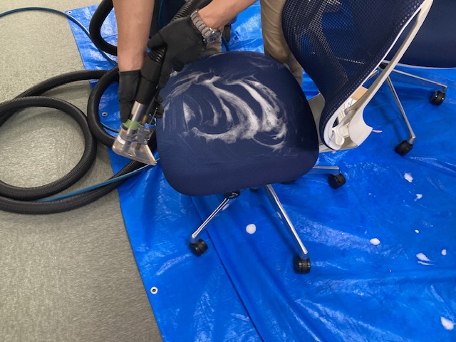 オフィスチェアークリーニング