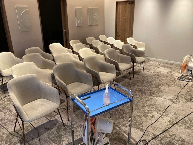 イスクリーニング