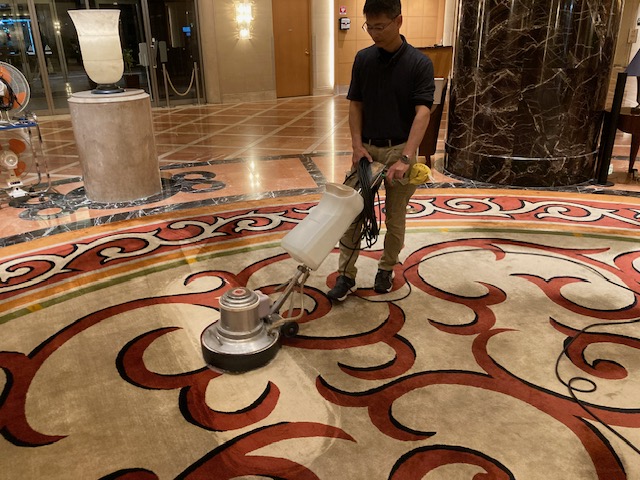 カーペットクリーニング