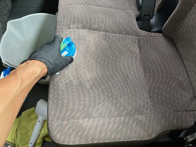 バスシートクリーニング